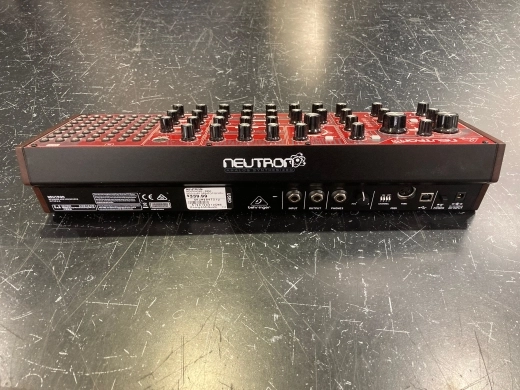 Behringer NEUTRON 2
